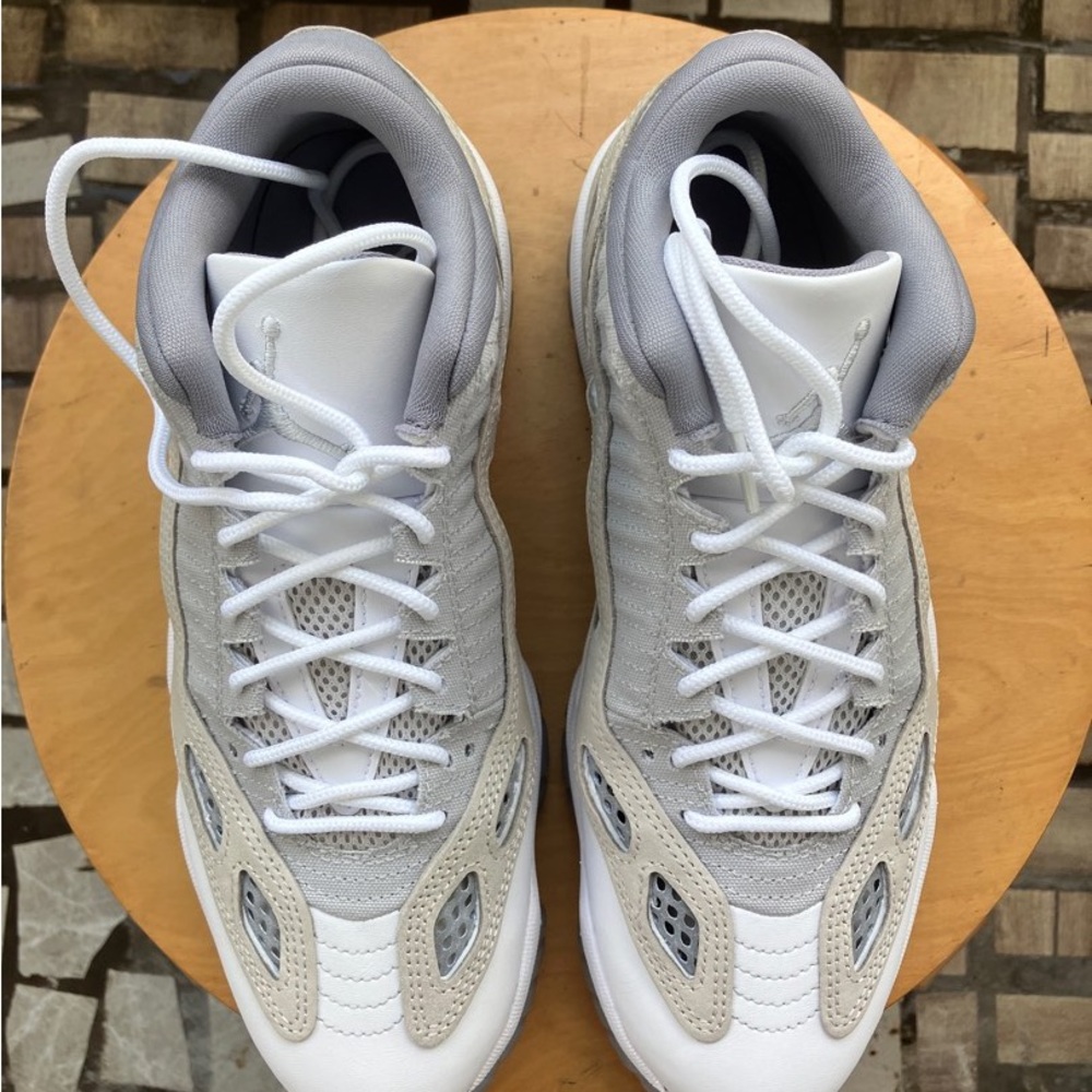 Jordan 11 Retro Low IE